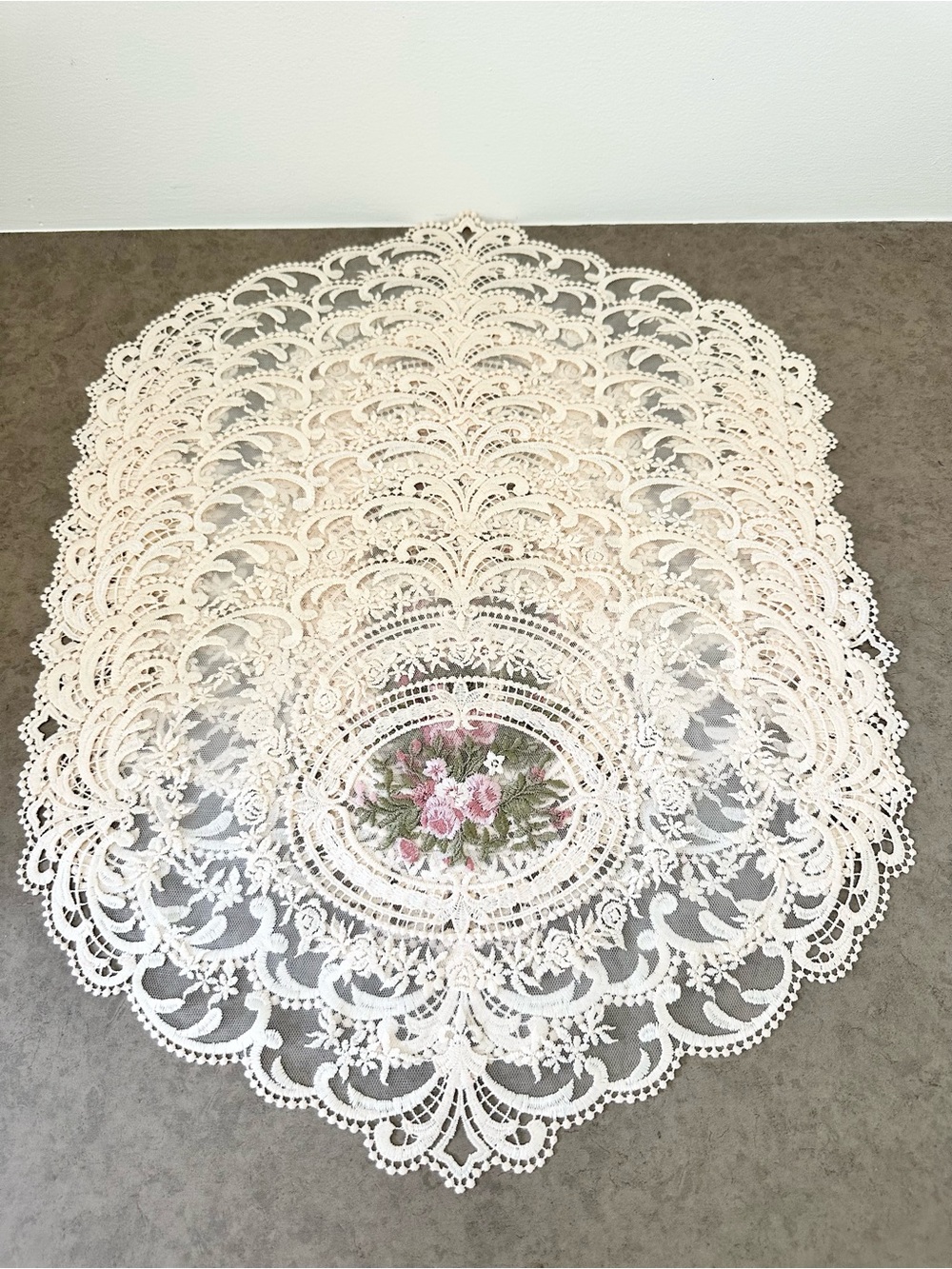 Ivory Lace Oval Doily Place Mat Set of 8 Pink Floral Medallion Vintage Style